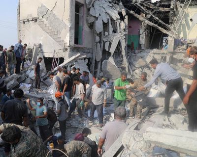 Video shows US Tomahawk missile hit base next to bombed Iranian school