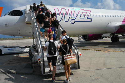 This £30 bag complies with Wizz Air’s strict hand luggage rules
