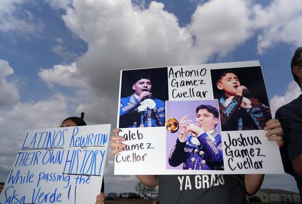 Texas lawmakers criticize ICE for detaining two teen mariachi musicians