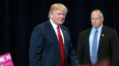 Pardoned Jan. 6 convict – who was sentenced to 22 years in prison – shows up at Trump’s new military summit with Marco Rubio