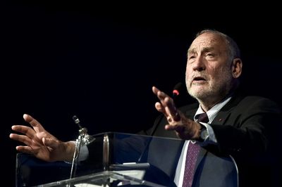 Nobel laureate Joseph Stiglitz warns AI’s hunger for internet comments could degrade the world’s ‘information ecosystem’