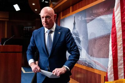 Rising pump prices draw calls to action from Democrats