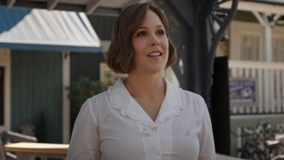 See When Calls The Heart’s Erin Krakow Top Her Pregnancy Announcement With ‘Most Wonderful Year To Date’ Post