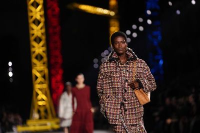 Margot Robbie, Oprah watch Blazy transform Chanel with color and craft