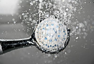 Cold vs Warm Showers: Physiological Effects on Circulation, Muscles, and Sleep
