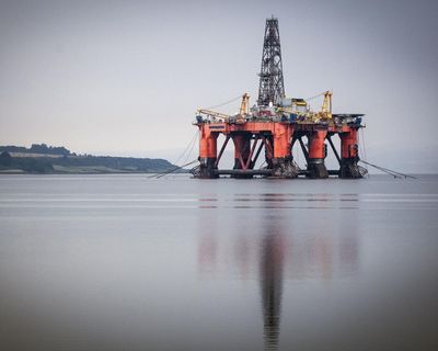 Scrapping North Sea windfall tax would not reduce UK energy bills, say experts