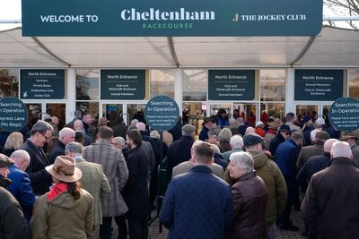 Cheltenham Festival hit by train delays on opening day