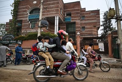 Pakistan switches to 4-day week and sends children home from school to preserve fuel