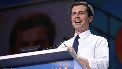 Potential presidential candidate deploys own military service to slam Trump’s ‘War of Choice’