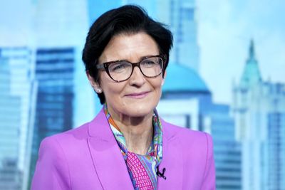 Citi CEO Jane Fraser swears by Warren Buffett's golden rule for dealing with conflict at work: 'Never, ever respond to that email in anger'