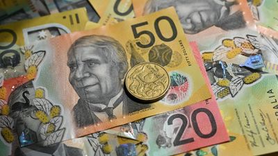 'Be bold': Spender urges income tax shake-up in budget