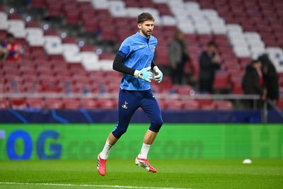 Why is Guglielmo Vicario not starting for Tottenham against Atletico Madrid tonight?