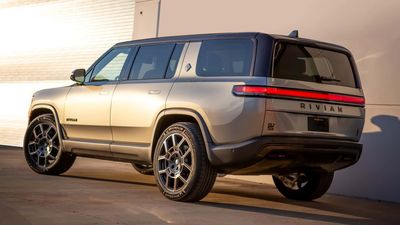Rivian Is Discontinuing Its Entry 'Dual Standard' R1S And R1T