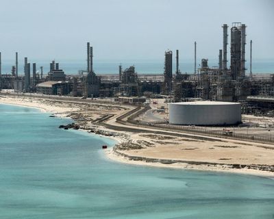 Reaching net zero by 2050 ‘cheaper for UK than one fossil fuel crisis’