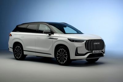 New Jaecoo 8 revealed as a half-price Range Rover rival