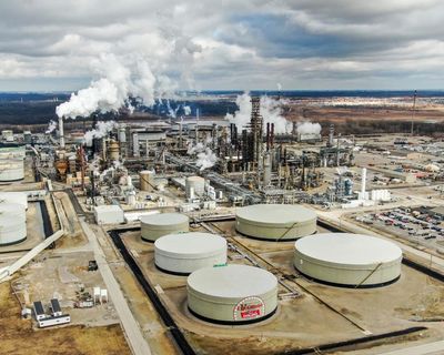 IEA orders largest ever release of stockpiled oil to reduce crude price