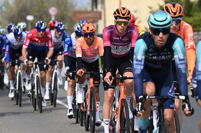 'Asking for trouble' – After questioning the gravel at Tirreno-Adriatico, Thymen Arensman crashes and suffers huge GC dent