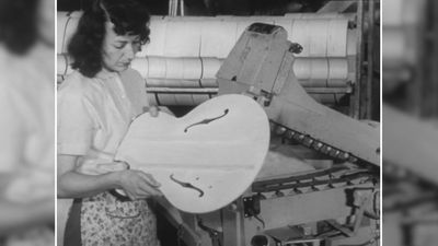 “Using the same techniques, and even some of the same machines”: Gibson unearths the only known Kalamazoo factory footage from the ‘Golden Era’ of guitar building