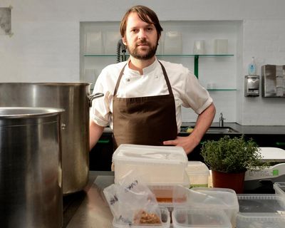 Noma chef resigns amid allegations of physical abuse of staff