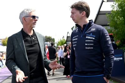 Damon Hill makes emotional Williams return with “where I belong” message