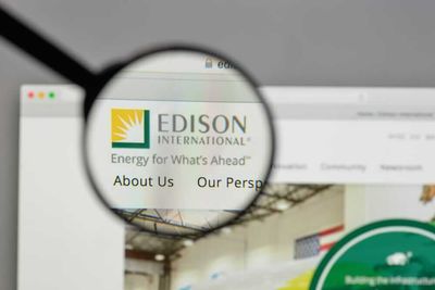 Is Edison International Stock Outperforming the Dow?