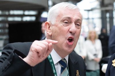 Furious Speaker Lindsay Hoyle blasts ministers for ‘unacceptable behaviour towards Commons staff’