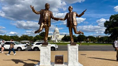 A ‘tragic love story’: ‘Titanic’-inspired Trump-Epstein statue installed in DC’s National Mall
