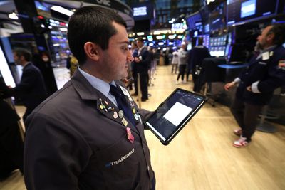 Goldman just raised recession odds to 25%. Here's what Trump's war economy is doing to jobs