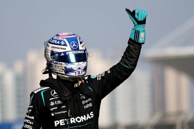 F1 Chinese GP: Russell grabs sprint race pole in Mercedes 1-2