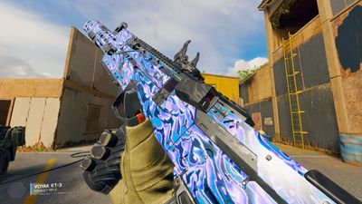 Best Voyak KT-3 loadout in Black Ops 7