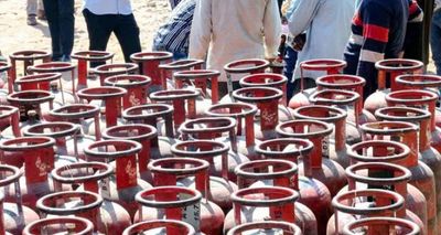Are LPG Delivery Workers Earning ₹30K a Month? Viral Post Sparks Debate
