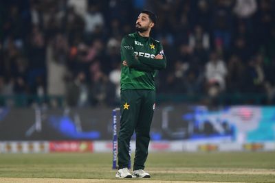 Indian-owned Sunrisers face backlash after purchasing Pakistan spinner Abrar Ahmed in Hundred auction