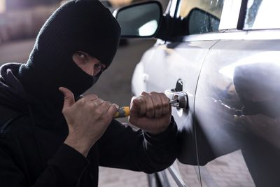 Are You Unknowingly Helping Thieves Steal Your Car? 3 Common Parking Mistakes