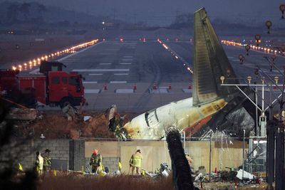 Police raid transport ministry in probe over Jeju Air plane crash