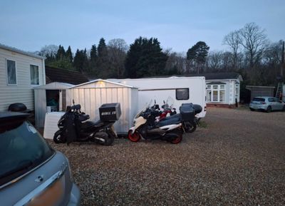Illegal delivery riders arrested in dawn raid on London caravan park