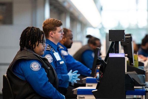 US airports ask for donations for unpaid TSA staff amid partial government shutdown