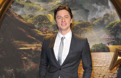 Zach Braff dismisses rumours circulating online he is dating an artificial intelligence chatbot