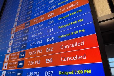 Passengers face lengthy delays at Washington DC-area airports after ‘strong odor’ at air traffic control center