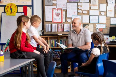 Parents warned children with no reading experience start school as ‘second-class citizens’