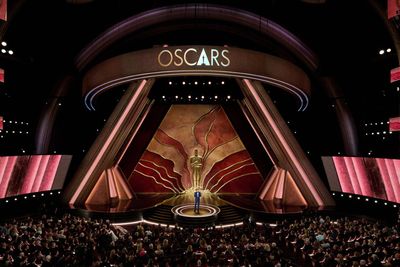 The Oscars 2026 Air Tomorrow — Hollywood's Go-To Celebrity Event Designer Edward Perotti Shares Last-Minute Tips for the Perfect Academy Awards Viewing Party