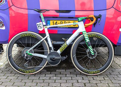 Shamrock and roll: Rory Townsend's custom Rose Shave FFX