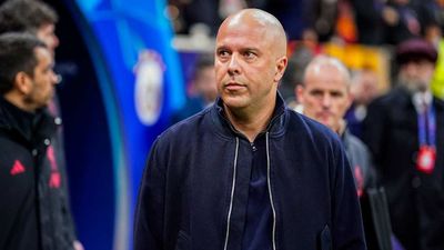 Arne Slot Offers ‘Weird’ Response to Liverpool Sack Speculation