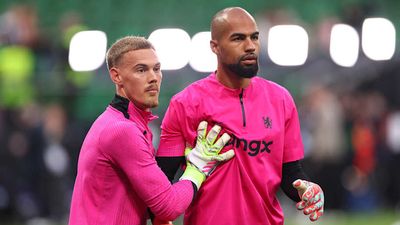 Liam Rosenior Makes Shock Goalkeeper Decision for Newcastle Visit