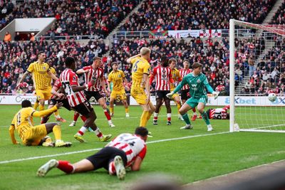 Yankuba Minteh’s lucky strike earns Brighton first win at Sunderland for 45 years