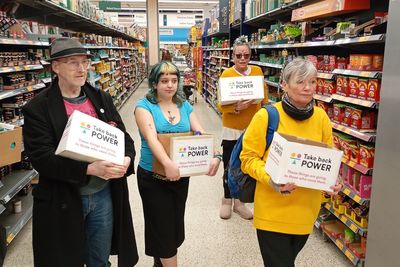 Activists target supermarkets in mass shoplifting campaign for food banks