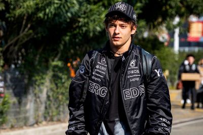 Kimi Antonelli apology attempt to Isack Hadjar after Chinese GP sprint spotted on video