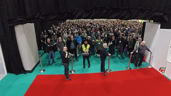 "The Photography and Video Show is now open" – Always my favorite countdown of the year, as the crowds flood in