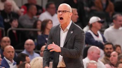 UConn’s Week of Collapses Raises March Madness Questions