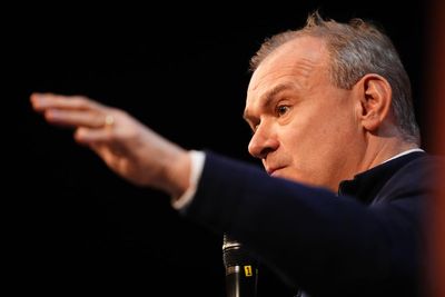 Keir Starmer must decouple nuclear deterrent from US, says Ed Davey