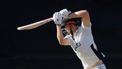 Green scores first ton of summer with WA in charge